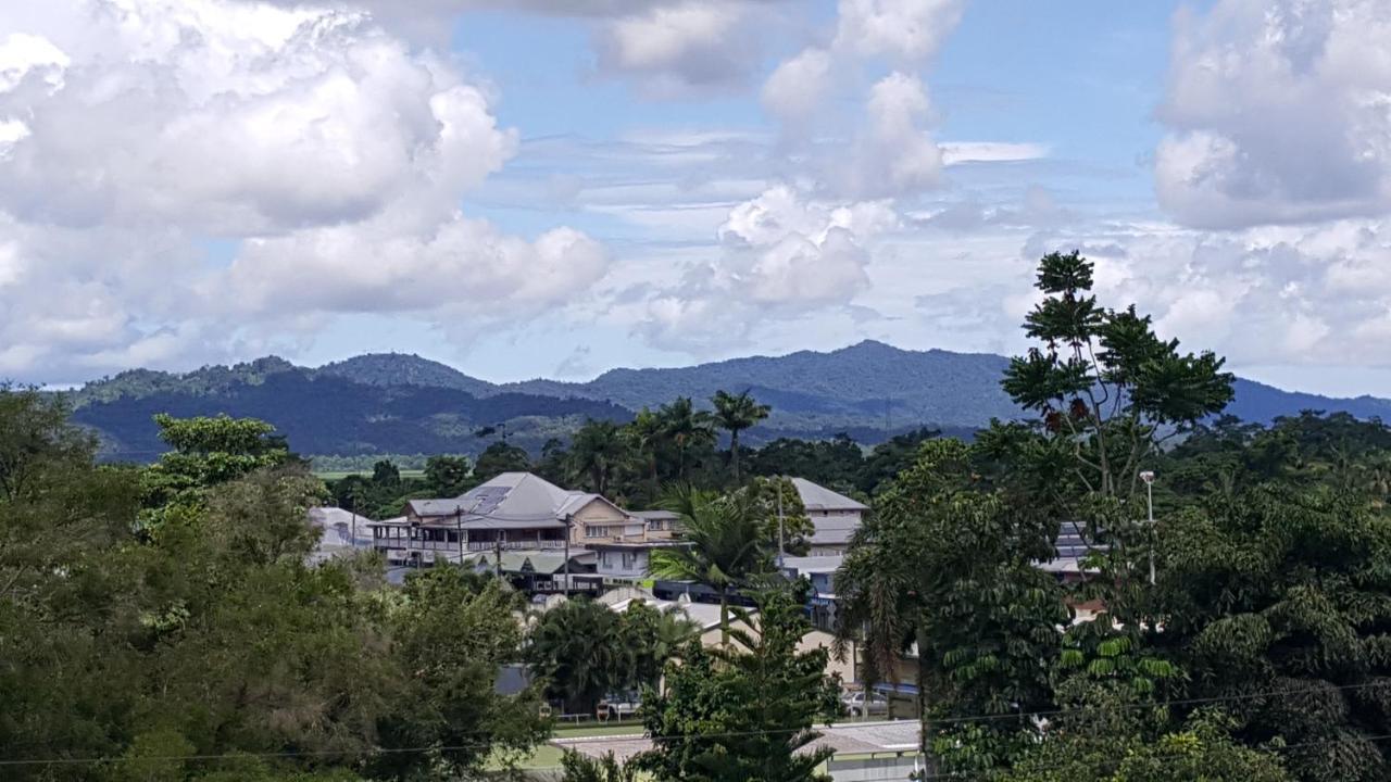 巴比纳地区旅馆 Babinda 外观 照片